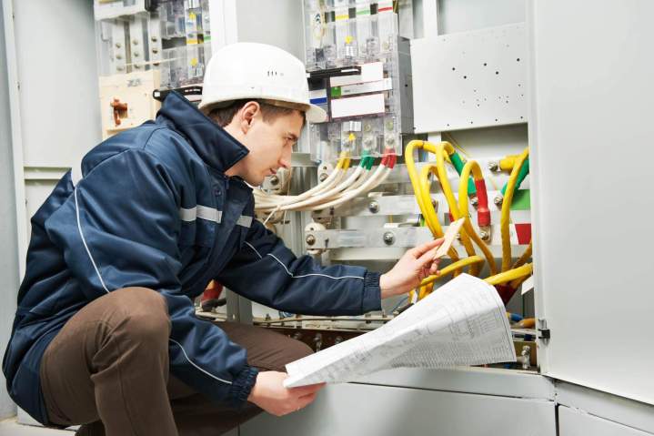 Électricité à courant faible, La Possession